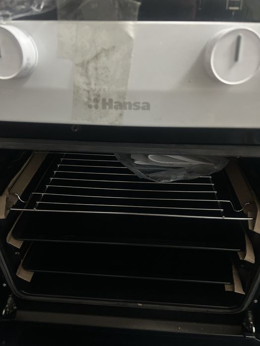 Продам абсолютно новую плиту Hansa