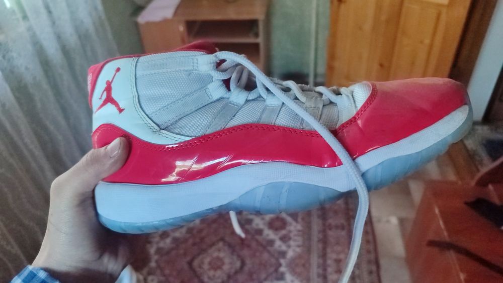 Продам Air Jordan 11
