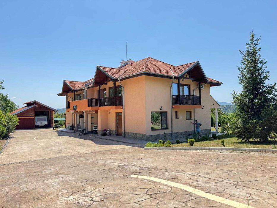 Продава се Къща в с. Драгижево, Област Велико Търново - 440 кв.м за 719 €/кв.м - Снимка #2