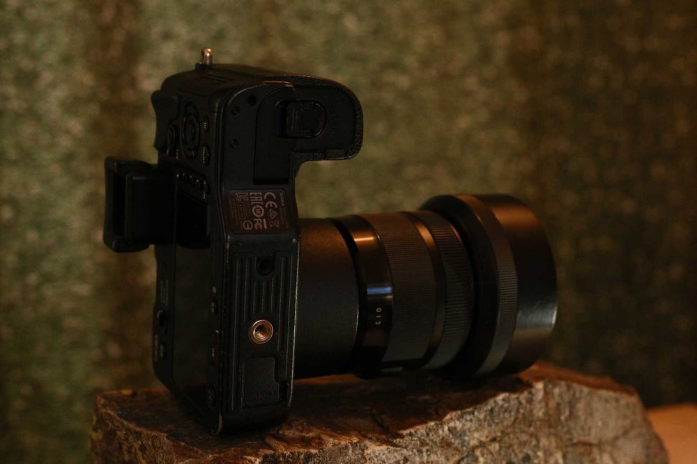 Фотоапарат Sigma SD Quattro + обектив Sigma Art 30mm f1.4