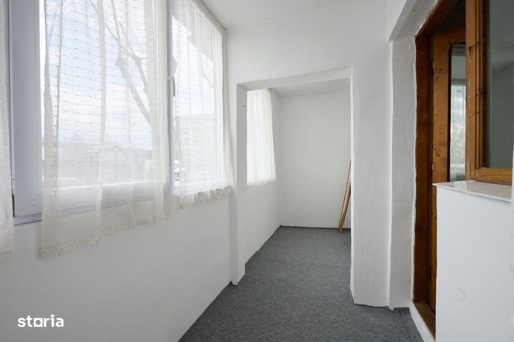 Apartament Doua Camere Decomandat Razboieni