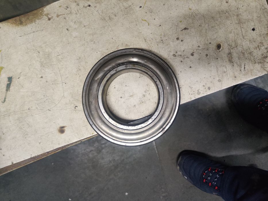 Продам подшипники разные