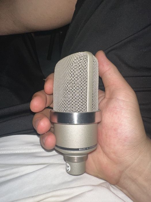 Микрофон neumann tlm 102