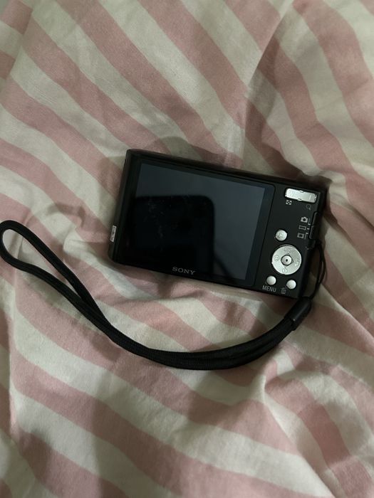 Sony Cyber-shot DSC-W530