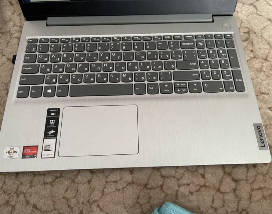 Продам ноутбок lenovo