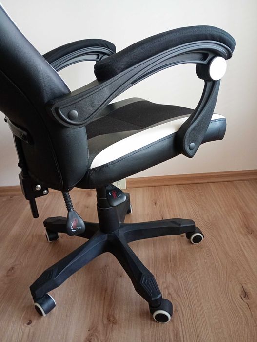 Офис стол/ геймърски стол Gaming Fury Avenger M