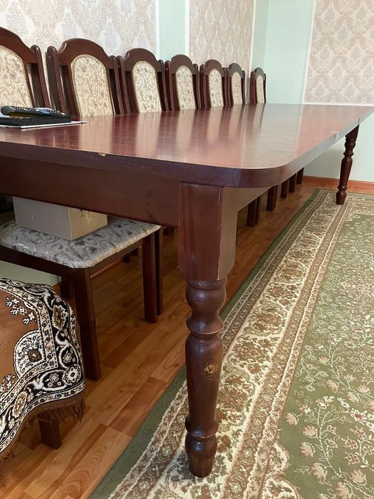 Продам стол гостевой