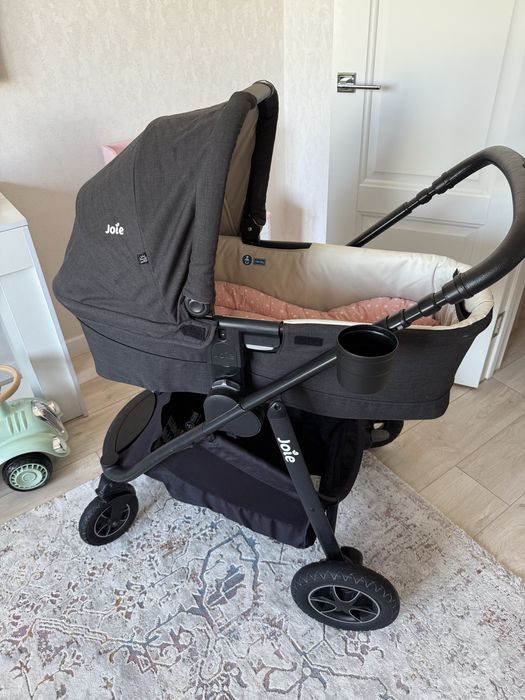 Продаю коляску в отличном состоянии