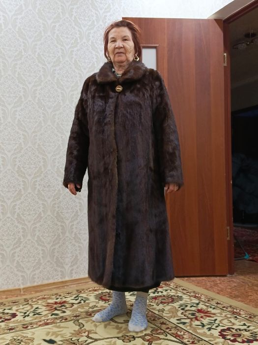 Продаётся шуба женская. 24/7.