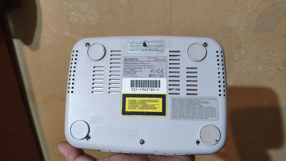 Нерабочая PlayStation One