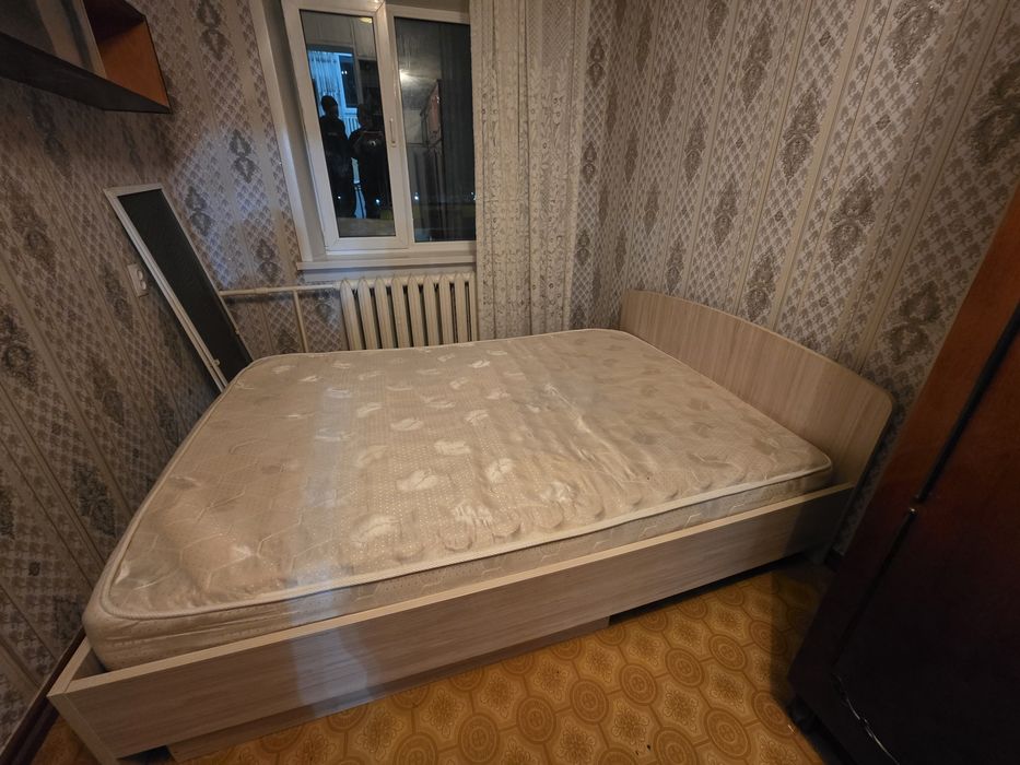 Продам кровать ширина 140 ×2000