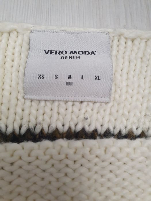 Дамски пуловери Zara... Vero Moda... Lcw размери S и М