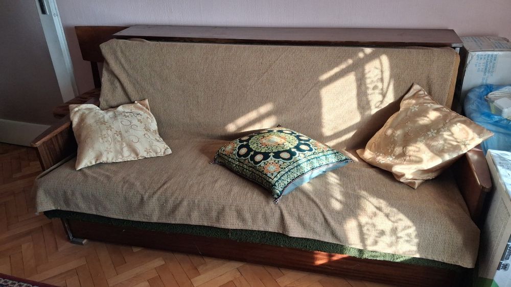 Подарявам диван и секция