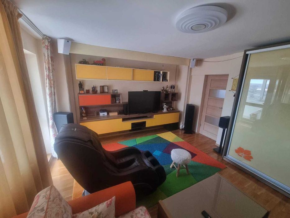 Apartament de vânzare – zona Baba Novac, etaj 8/9
