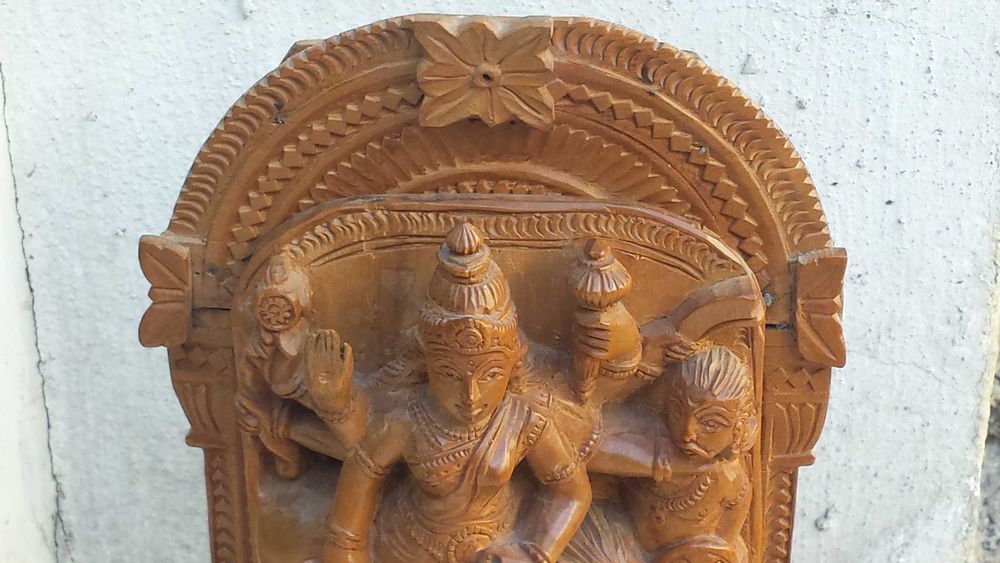 Рядка Старинна Дървена Статуетка на Индийската Богиня-Войн Дурга