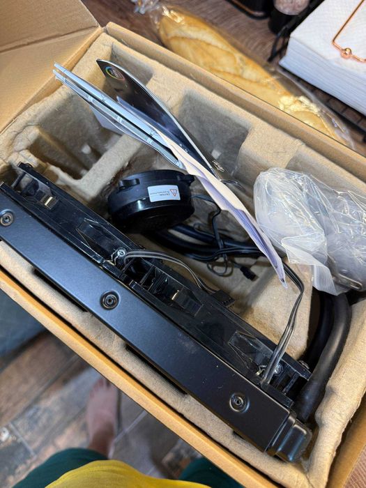 intel Core i7 3930k+32GB Corsair Vengeance DD3 1600mhz+DeepCoo