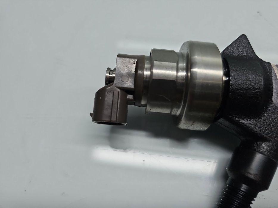 Injector Opel Astra J [Fabr 2009-2015] 55567729 1.7 CDTI A17DTS 96KW /