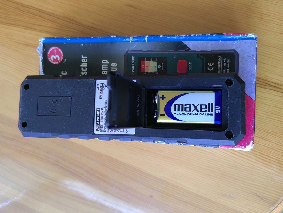 Измервател на електромагнитно поле Parkside