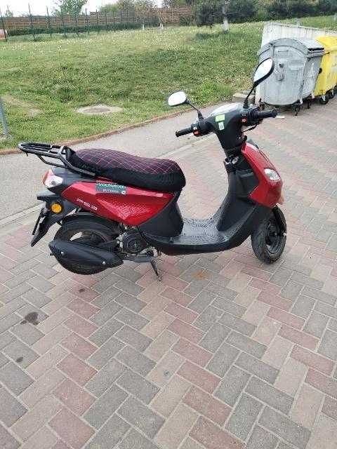 Vând scuter pe benzină Voltarom Apec Ps3