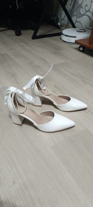 Продам туфли лодочки