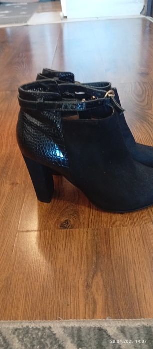 Дамски къси боти