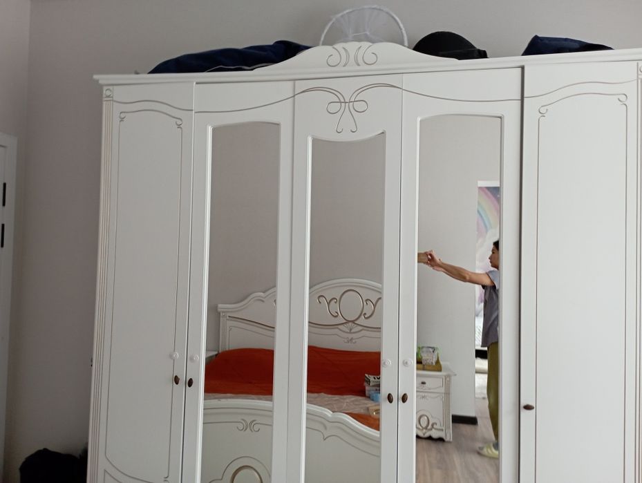 Спальный гарнитур