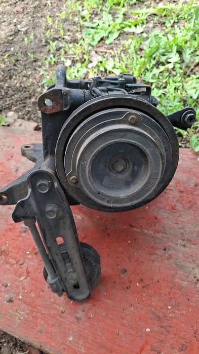 Трамблер и компрессор на субару форестер 2001г.в.