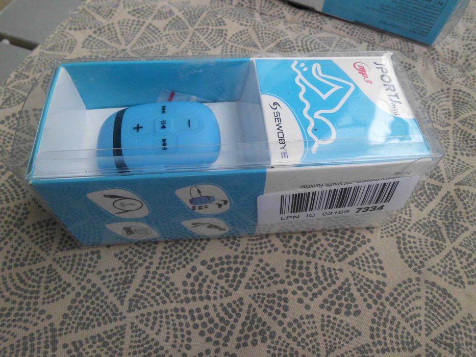 SEWOBYE - Водоустойчив MP3 плеър, 8Gb, до 16 часа плейване