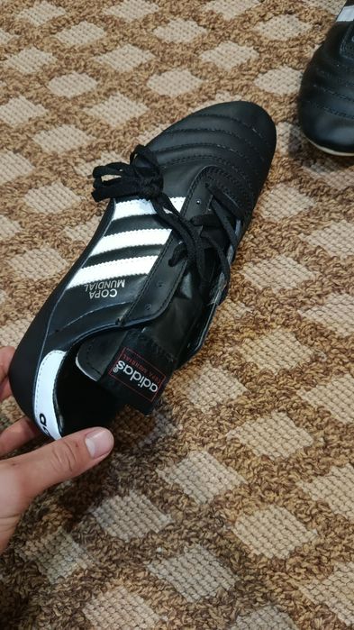 Продам бутсы футбольные