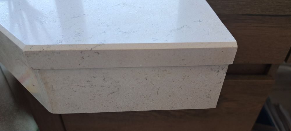 Рафтове от мраморизиран варовик