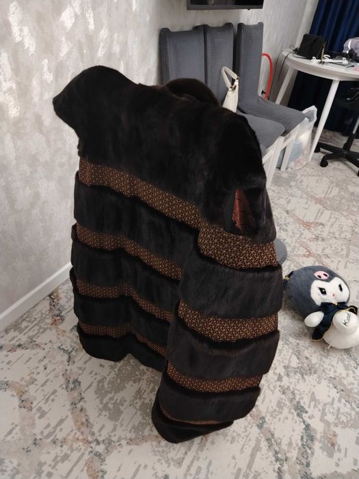 Продам жилет с норки
