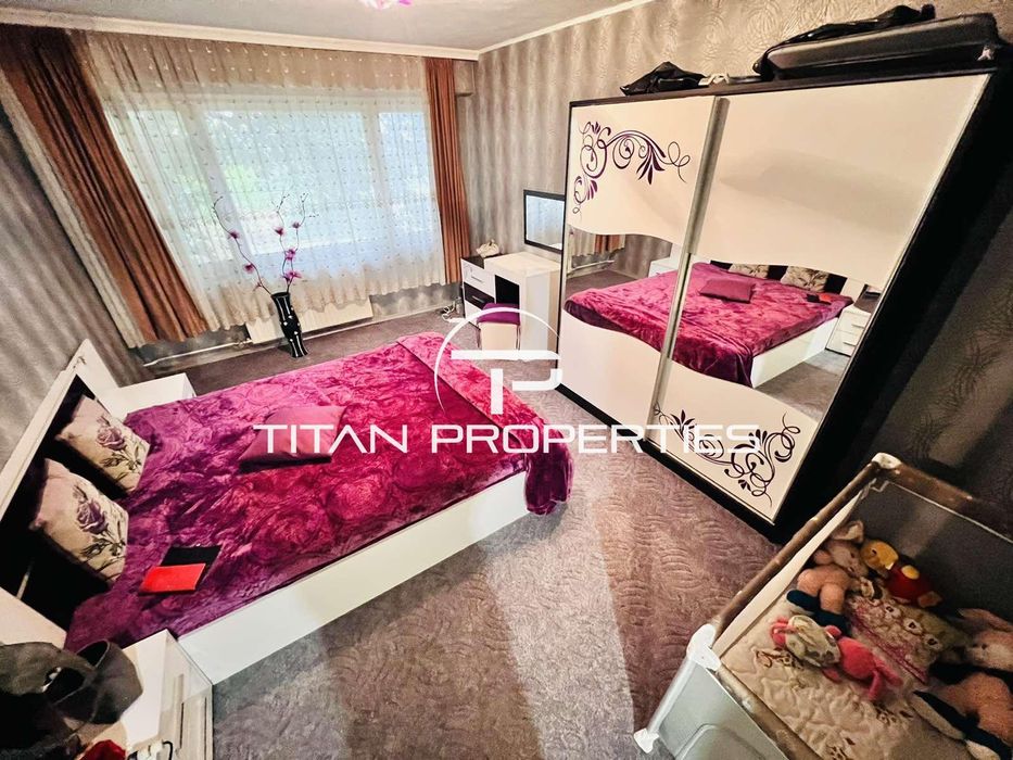 Дава се под наем Тристаен апартамент в Бургас, Изгрев - 82 кв.м за 408 € - Снимка #1