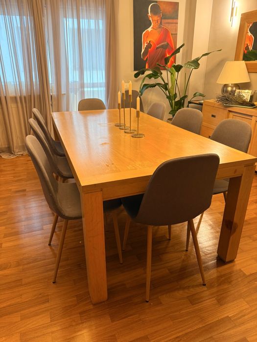 Masă dining din lemn masiv de stejar (Mobexpert)