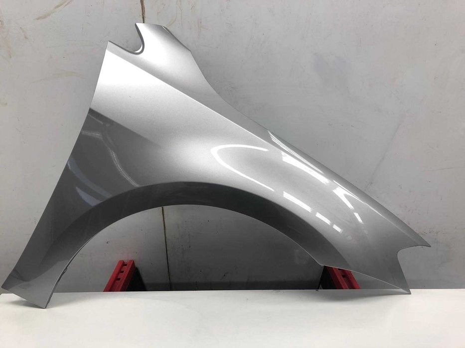 Aripa Fata Dreapta VW Golf 7 VII An 2013-2016 (LB7W (Gri Deschis))