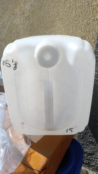 Канистры 30л с крышками б/у