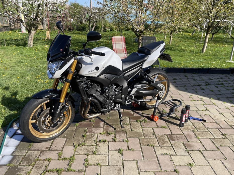 Vând Yamaha FZ8 (20.000 km)