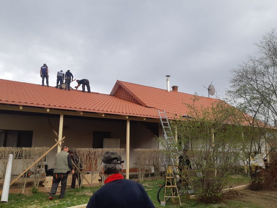 Înlocuire acoperiș reparatii tabla Bilka izolație termică foișor terasă dulgherie