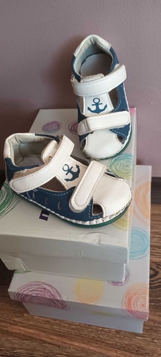 Детски обувки, сандали