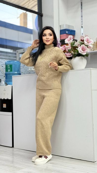 Тройка женская. Аёллар учун комплект.