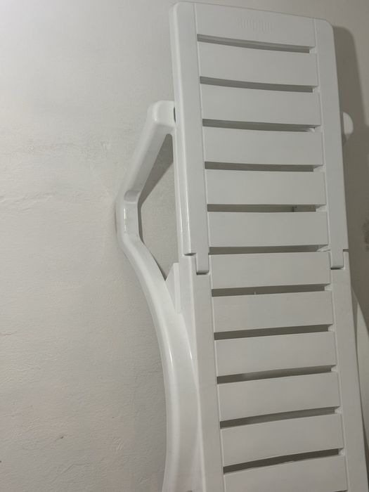 Шезлонг для домов и дач