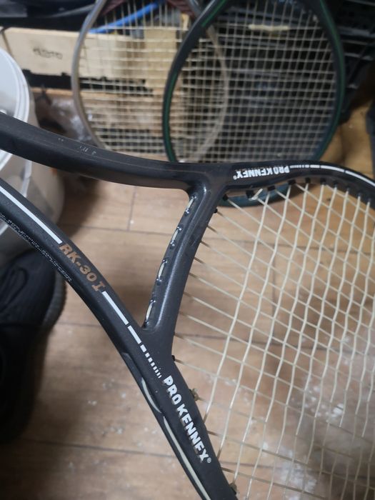 Теннисный ракетки