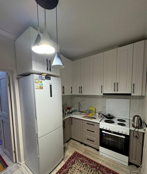 Парень студент на подселение