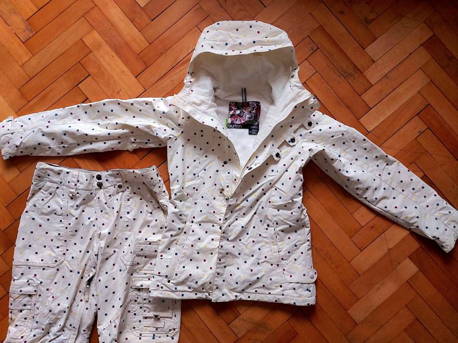 Burton XS ,зимно яке+ долните, мембрана DryRide 20K