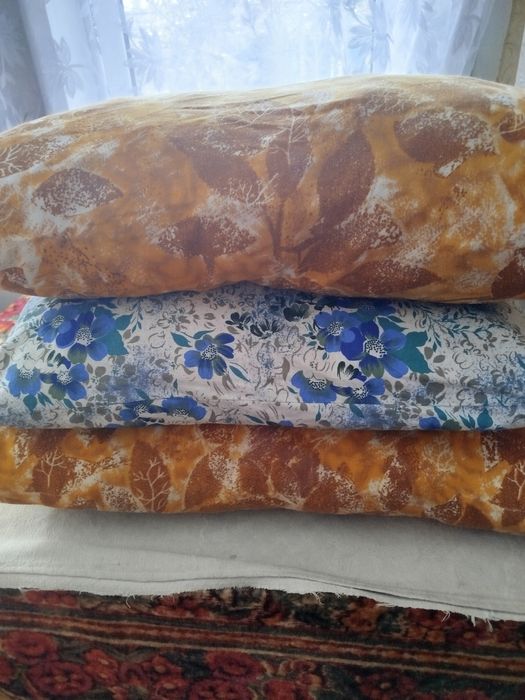 Одеяла и подушки