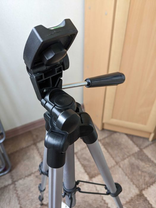 трипод для фото и видео