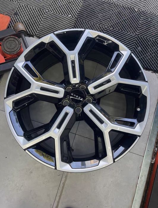 Zeekr 8x shdow Оригинальные диски Зикр R22