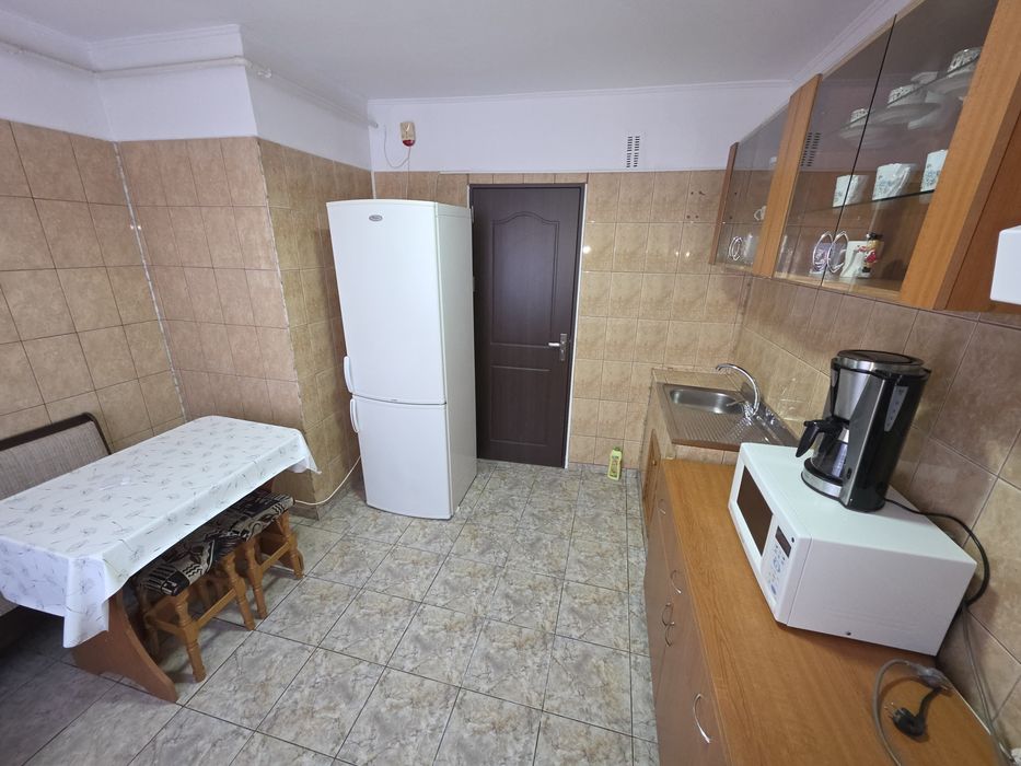 SUPER OFERTA - Ieftin - Apartament cu 3 camere modern si spatios  Gavana  Lumina, stradal