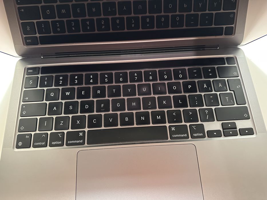 MacBook Pro M2 2022 13 inch