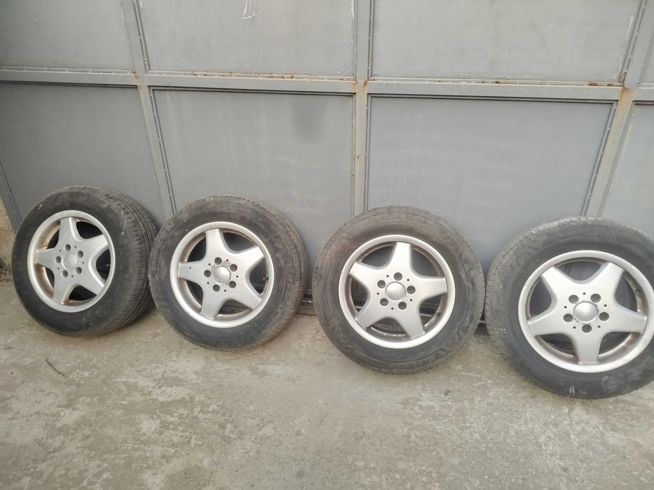 Продавам!
Гуми с джанти от Мерцeдес ц 220