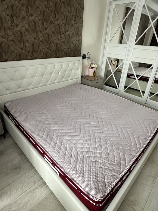 Отдам матрас 180*200. Самовывоз